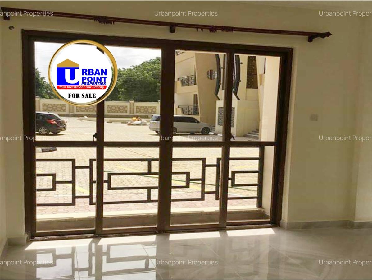 3 Bed Apartment with En Suite in Nyali Area - 14