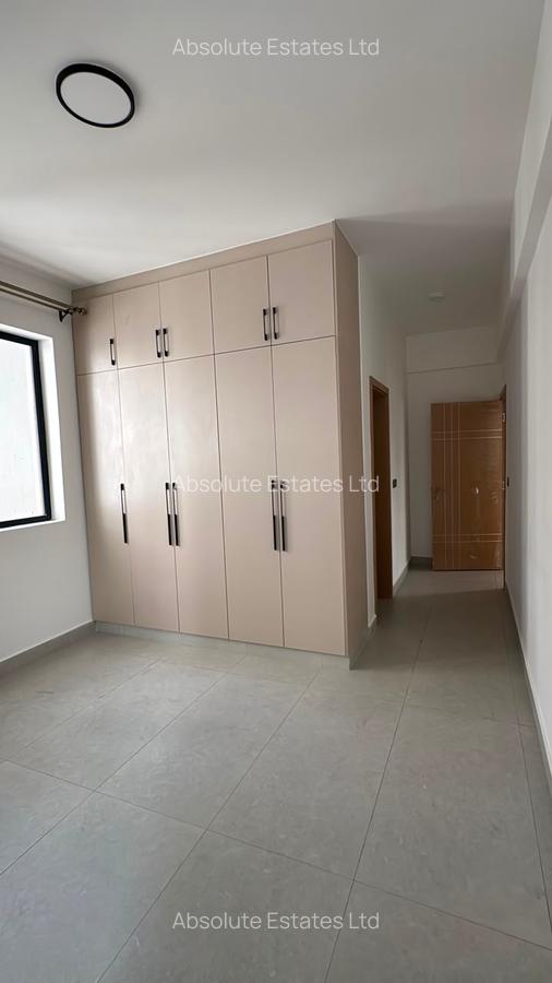 3 Bed Apartment with Gym in Brookside - 10