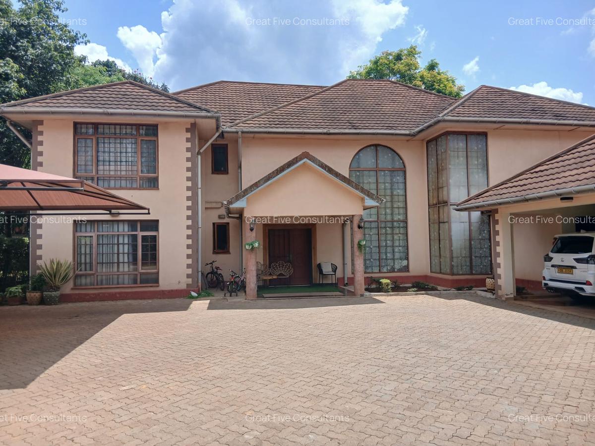 5 Bed Villa with En Suite in Runda - 4