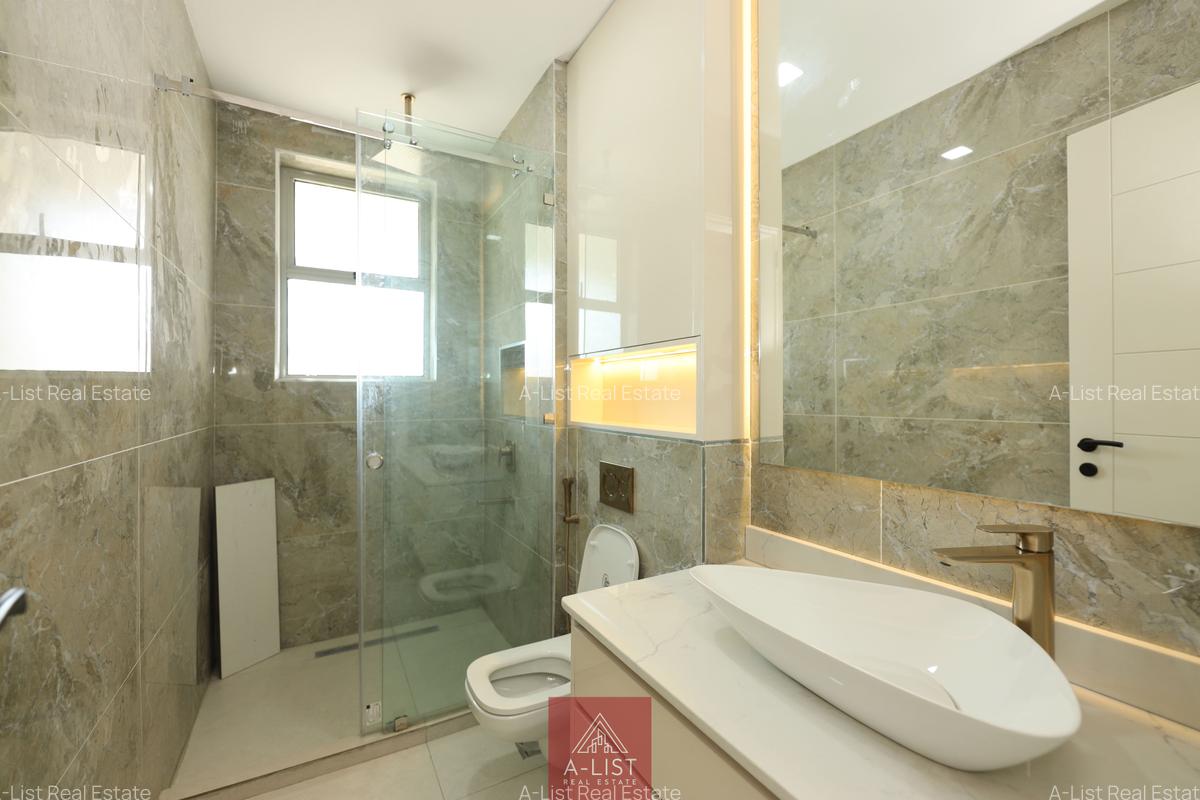 4 Bed Apartment with En Suite at General Mathenge - 19