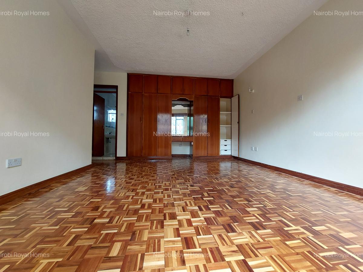 3 Bed Apartment with En Suite at Githunguri Road - 12