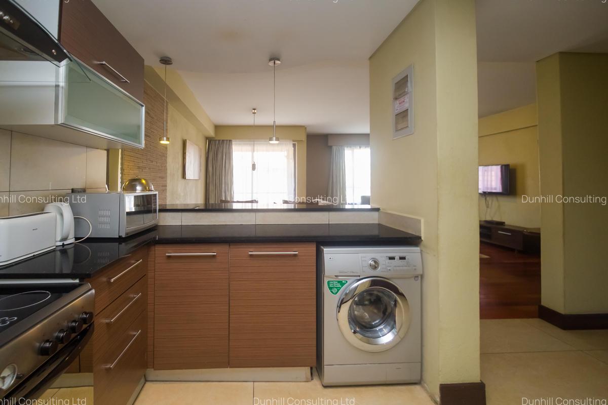 Serviced 2 Bed Apartment with En Suite at Ojijo Road - 3