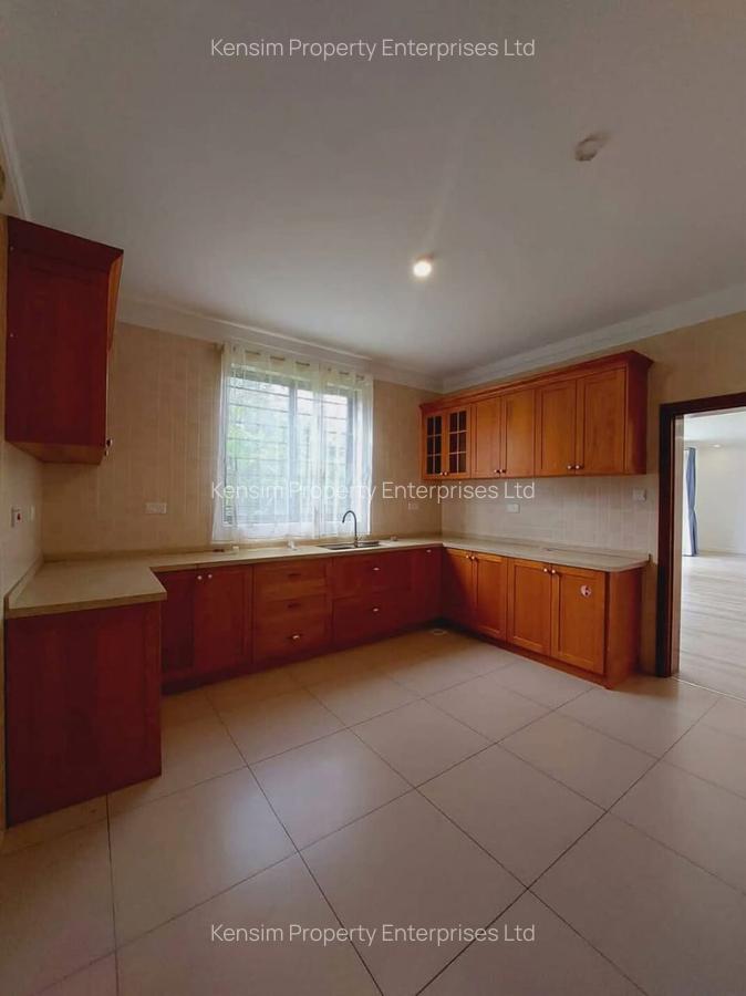 4 Bed Townhouse with En Suite in Runda - 5