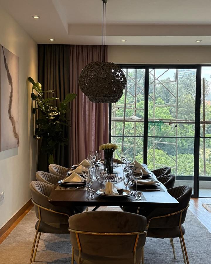 3 Bed Apartment with En Suite in Riverside - 3
