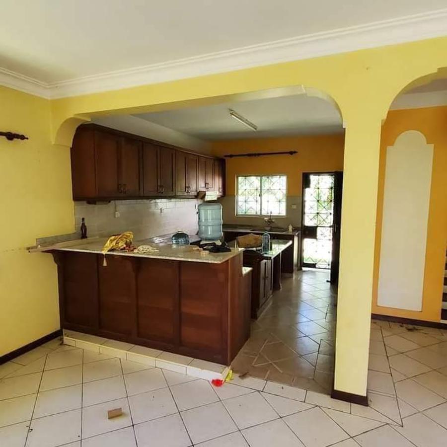 3 Bed Townhouse with En Suite at Nyali - 3