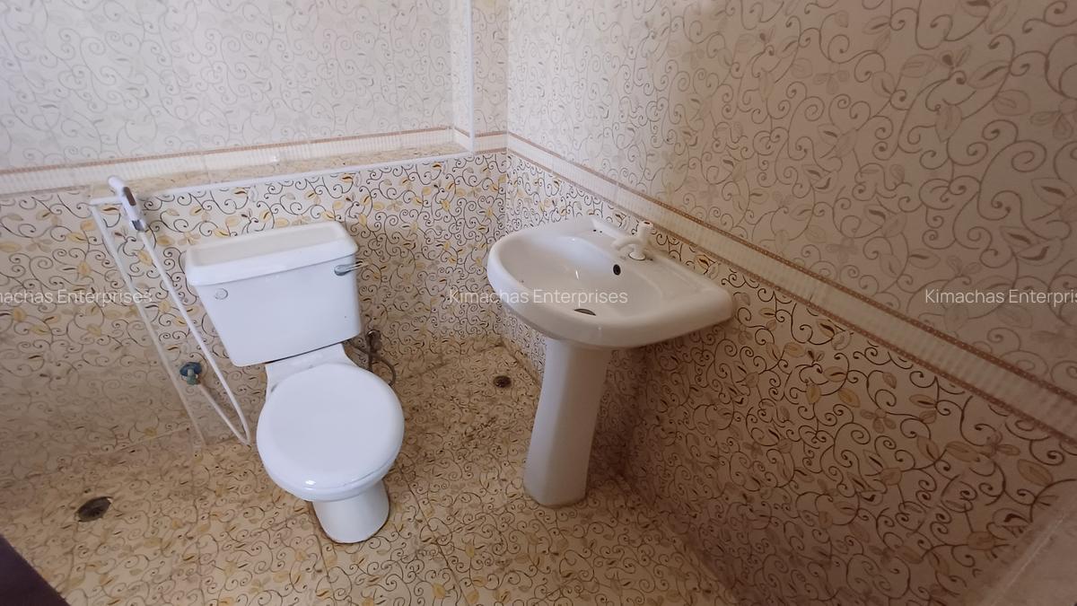 3 Bed Apartment with En Suite at Green Wood Drive - 3