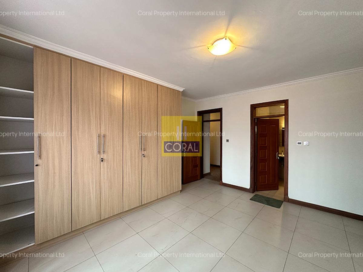 4 Bed Apartment in Parklands - 12