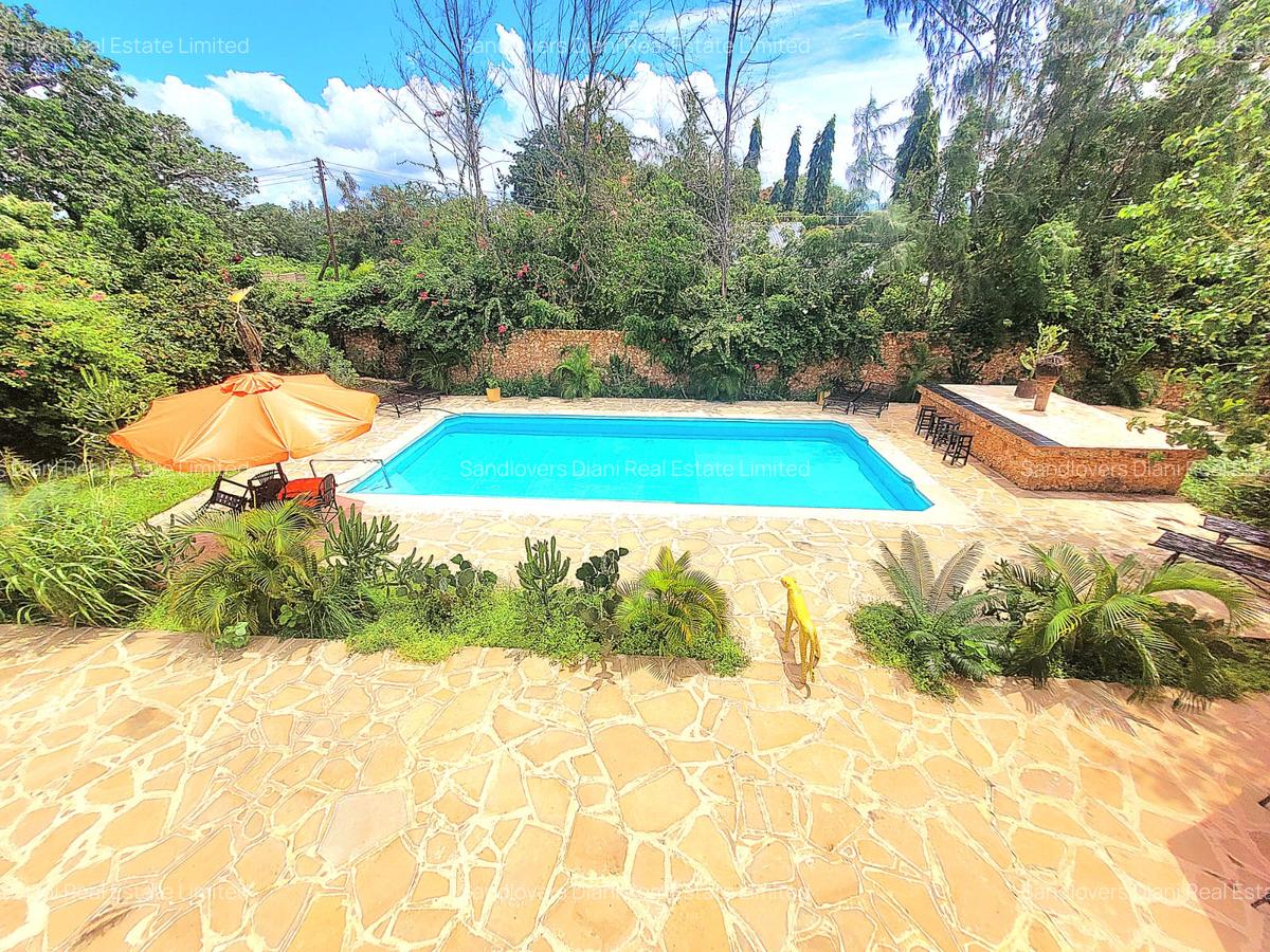5 Bed Villa with En Suite in Diani - 9