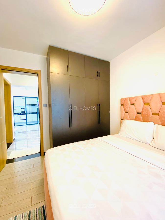 Furnished 2 Bed Apartment with En Suite at Wood Avenue - 11