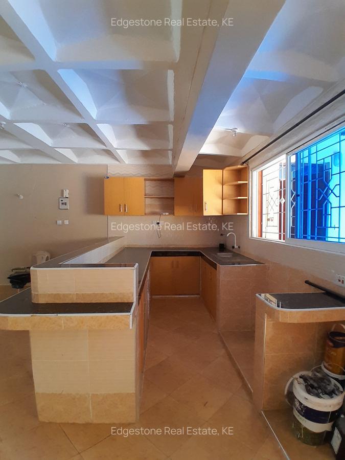 3 Bed Apartment with En Suite in Mtwapa - 4