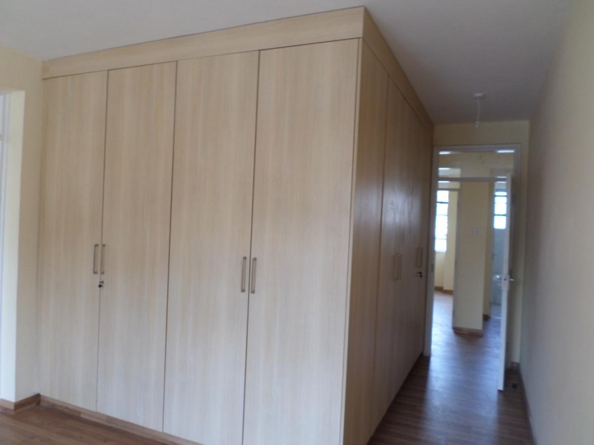 3 Bed Apartment with En Suite at Lavington - 14