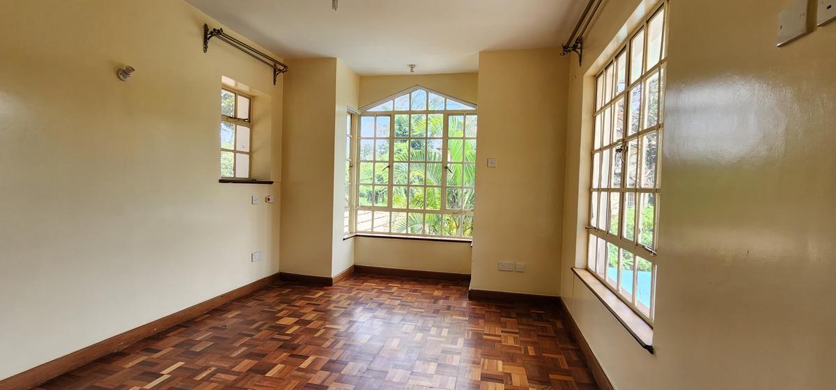 5 Bed Villa with En Suite in Lavington - 11