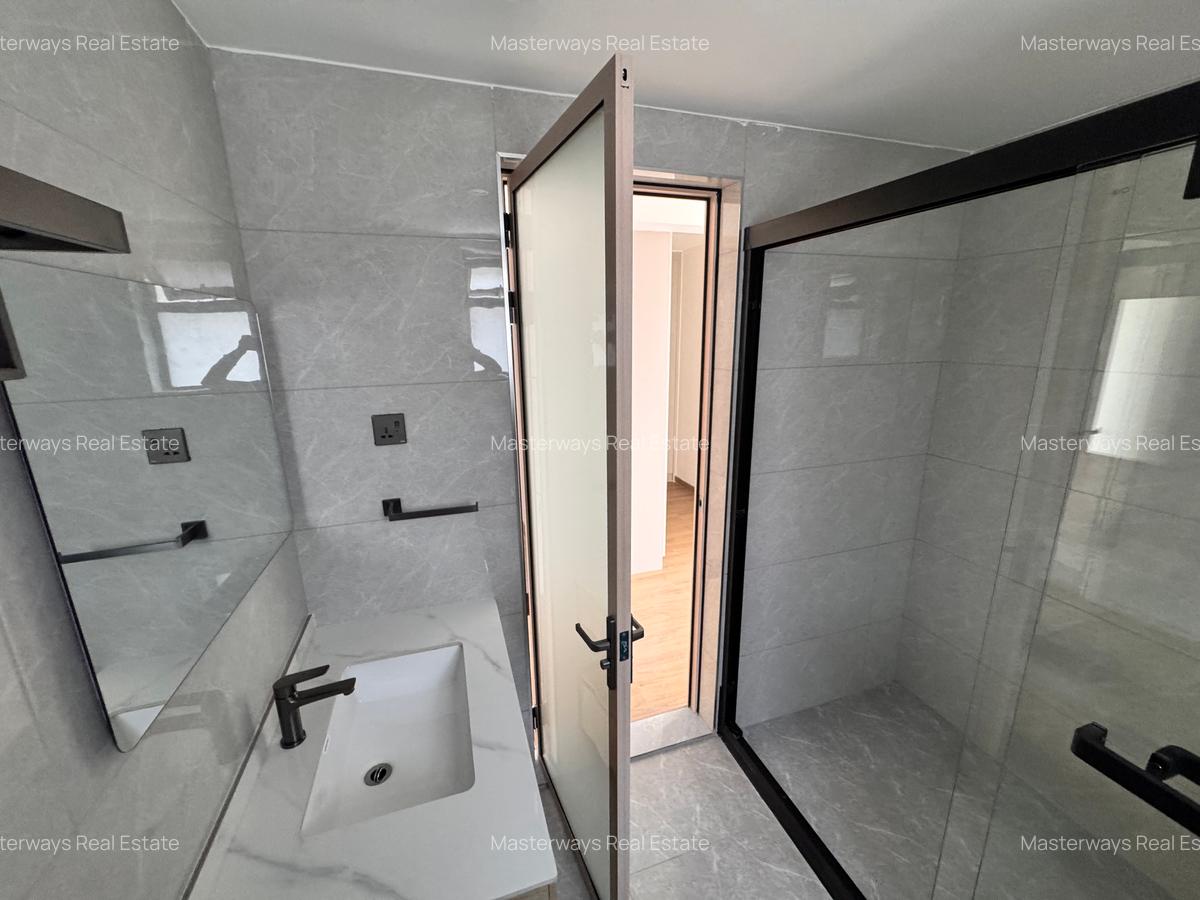 3 Bed Apartment with En Suite in Riverside - 7