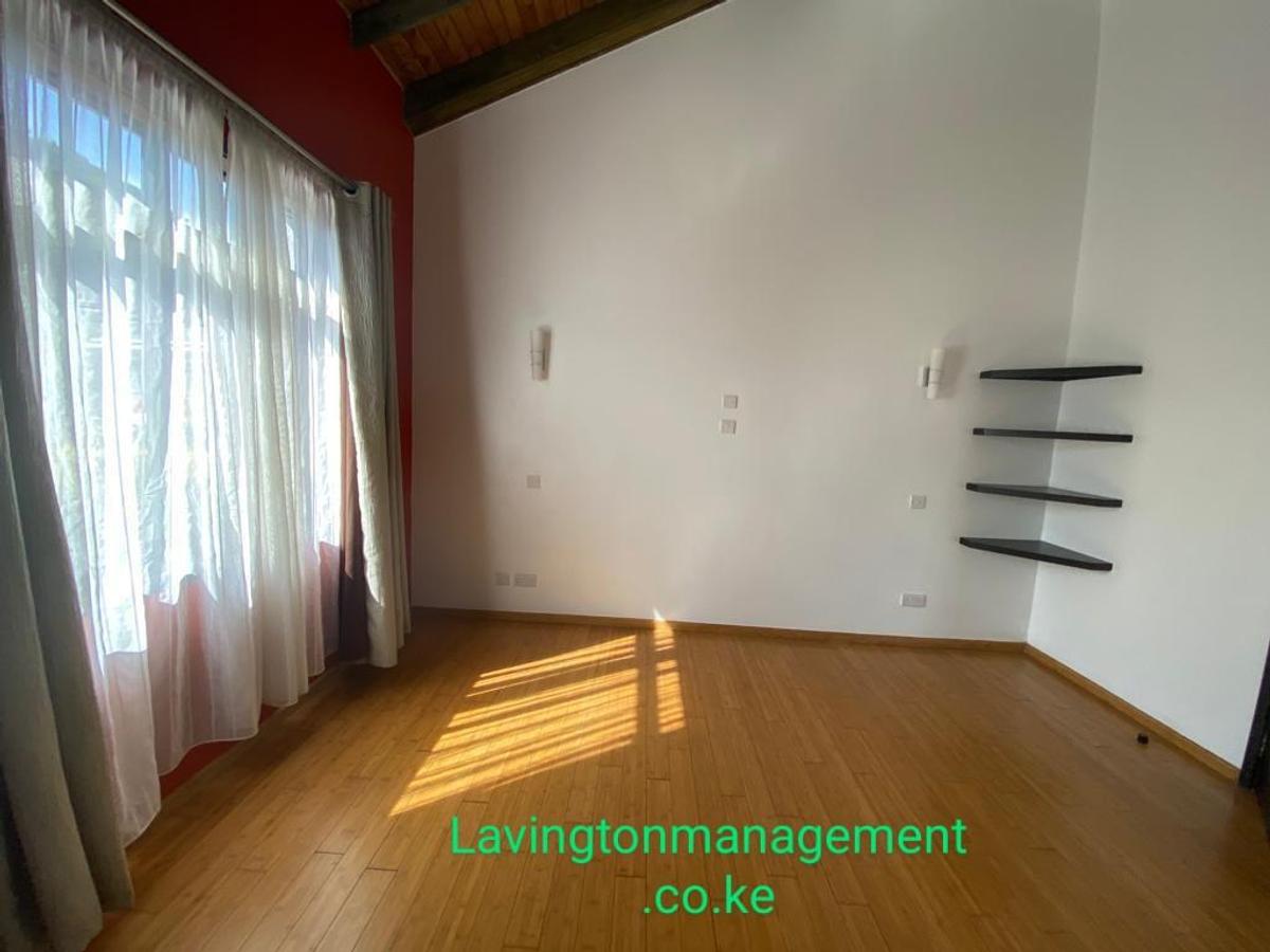 5 Bed Townhouse with En Suite at Lavington Green - 13