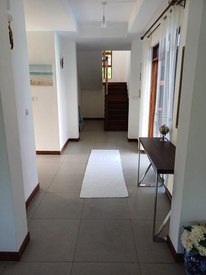 4 Bed Villa with En Suite at Sultan - 11