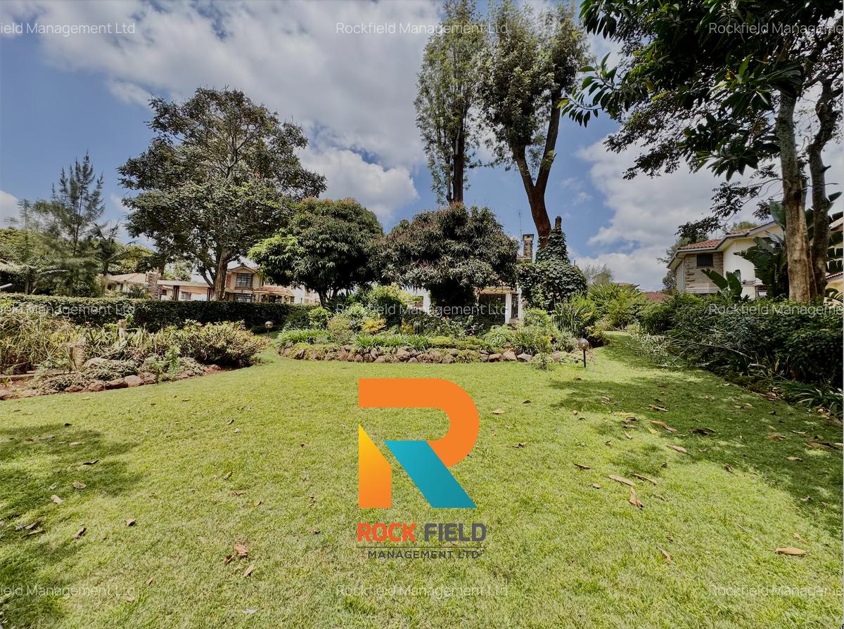 4 Bed Townhouse with En Suite in Rosslyn - 3