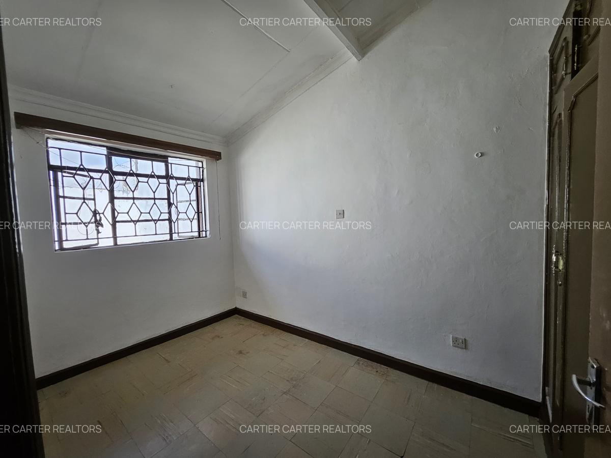 4 Bed House in Buruburu - 13