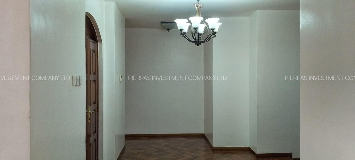 5 Bed Townhouse with En Suite in Karen - 2