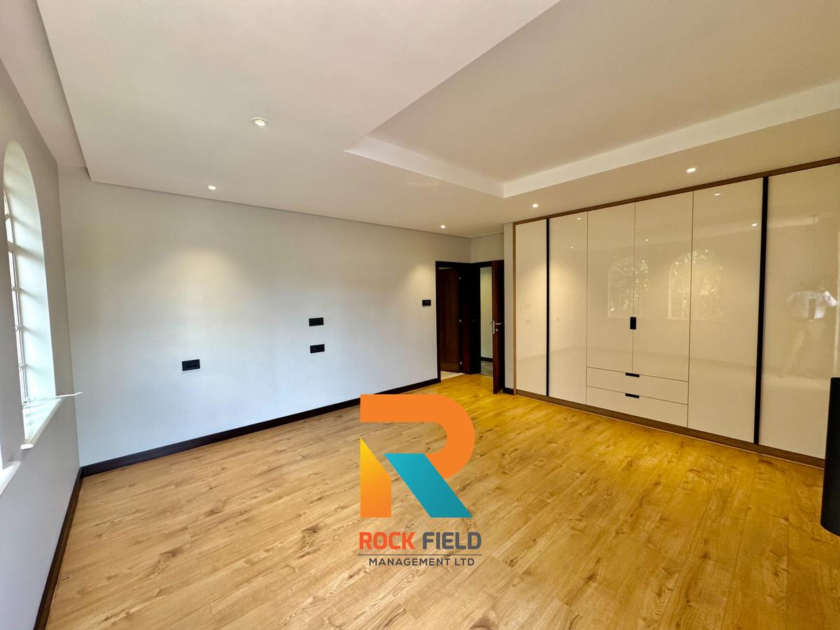 4 Bed Townhouse with En Suite in Runda - 10