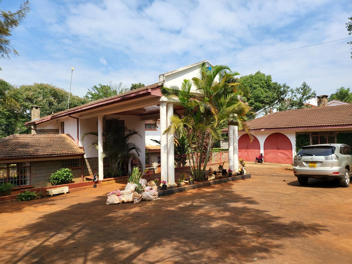 4 Bed House with En Suite in Runda - 1