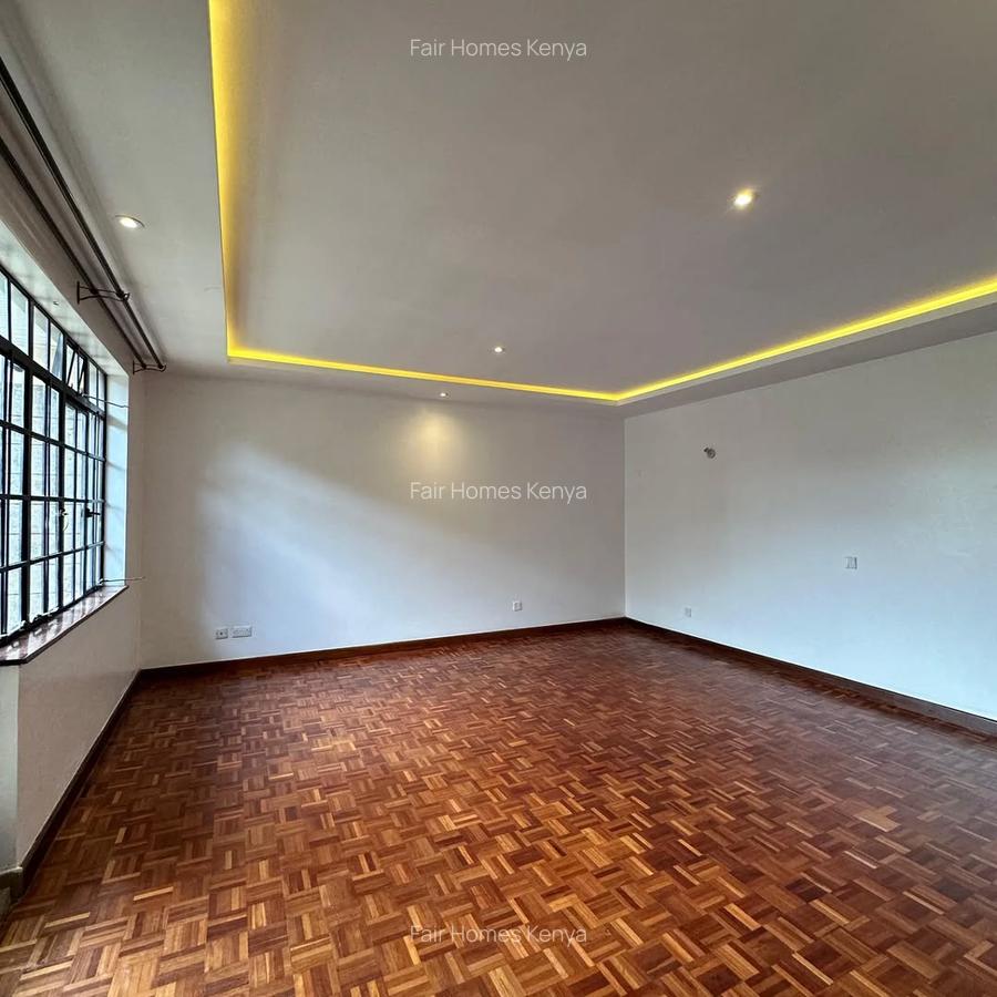 4 Bed Townhouse with En Suite at James Gichuru - 9