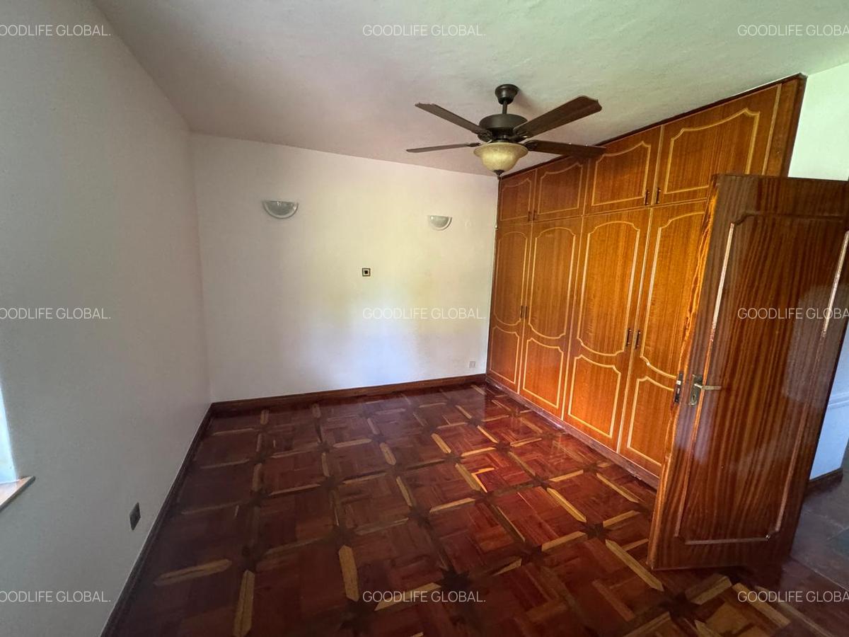 4 Bed House with En Suite at Runda - 18