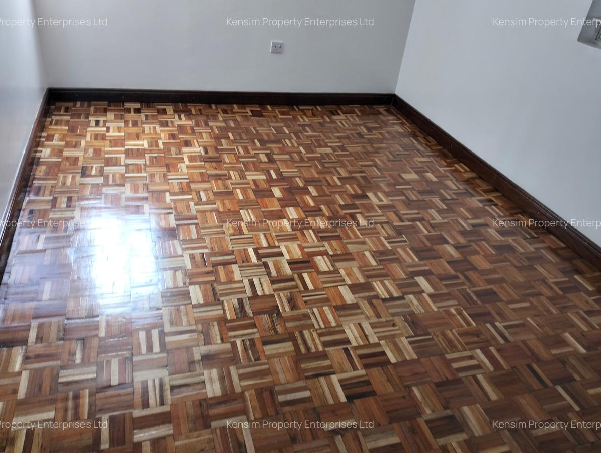 4 Bed Townhouse with En Suite in Lavington - 6