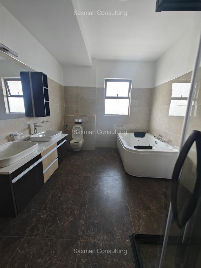 5 Bed Apartment with En Suite in General Mathenge - 15