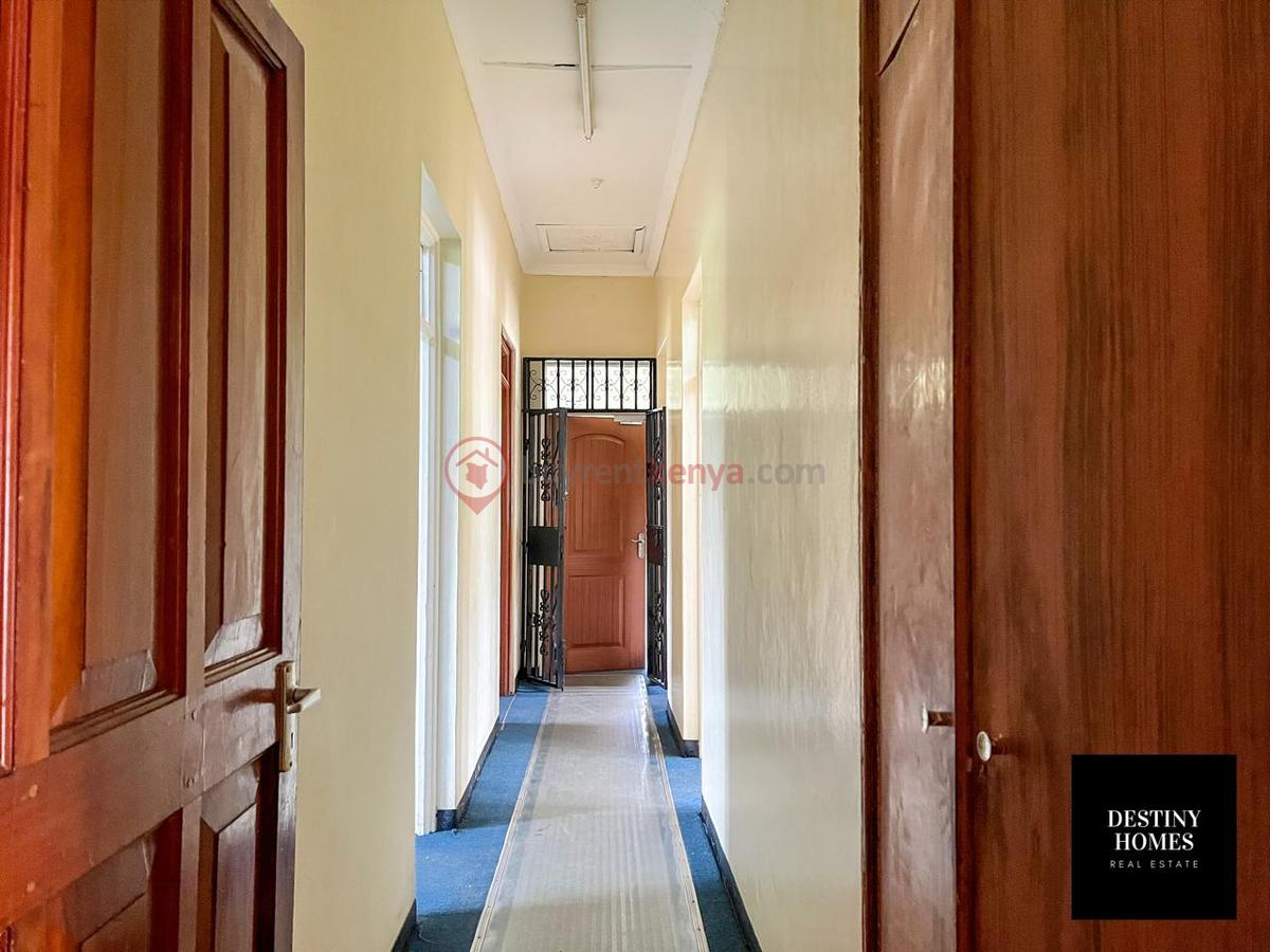 4 Bed House with En Suite in Riverside - 4