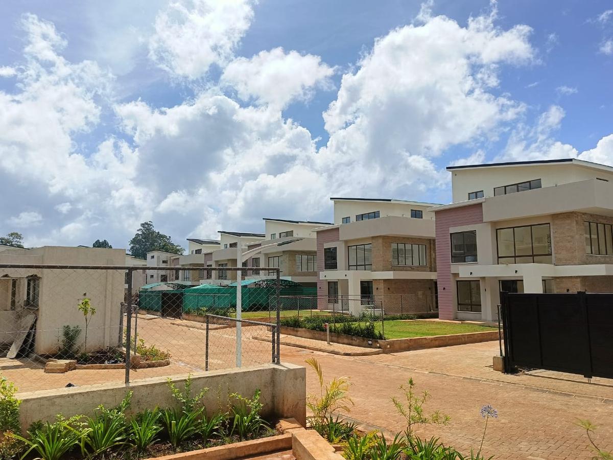 4 Bed Townhouse with En Suite at Runda Gardens - 3