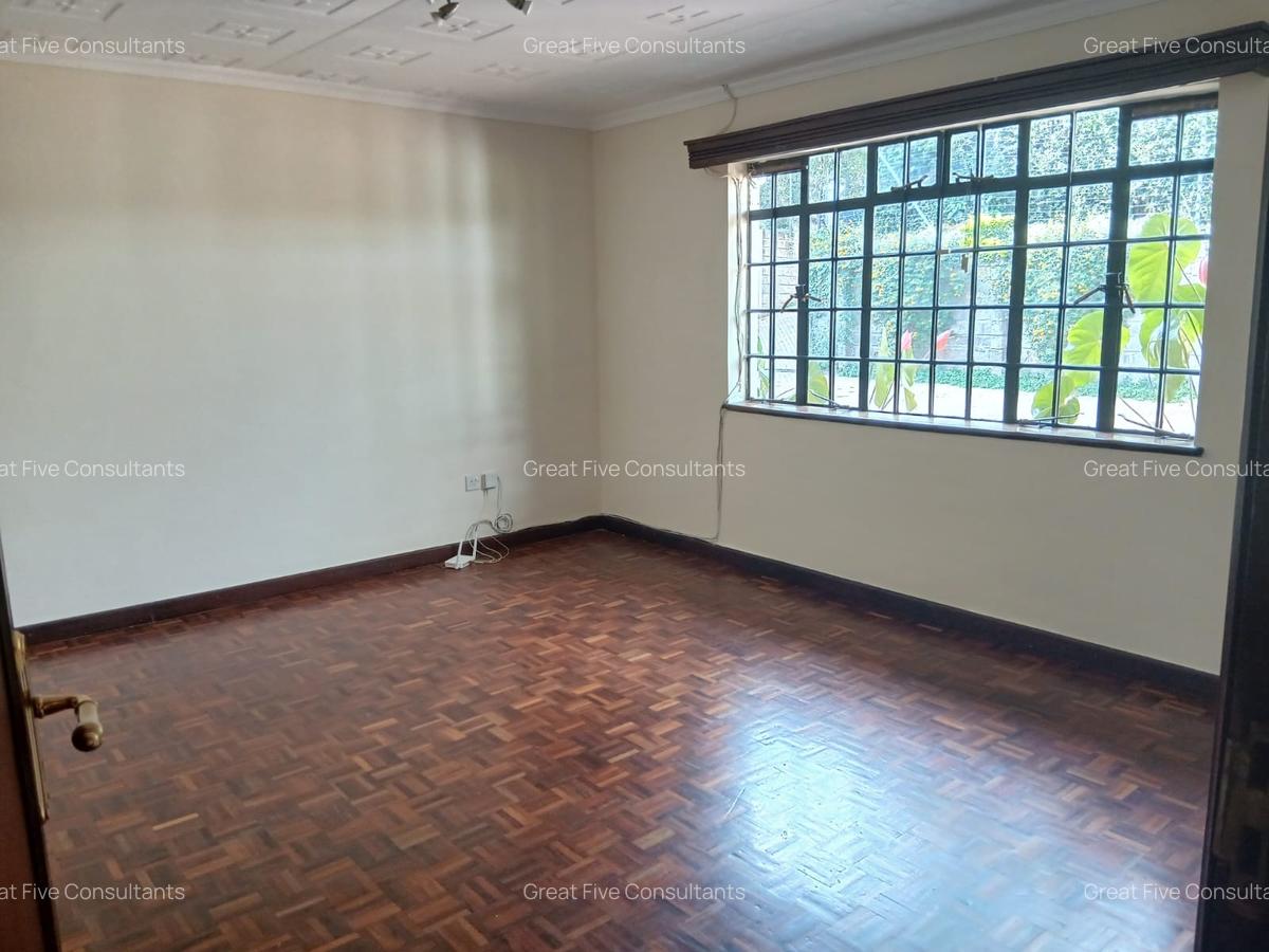 5 Bed Villa with En Suite in Runda - 15