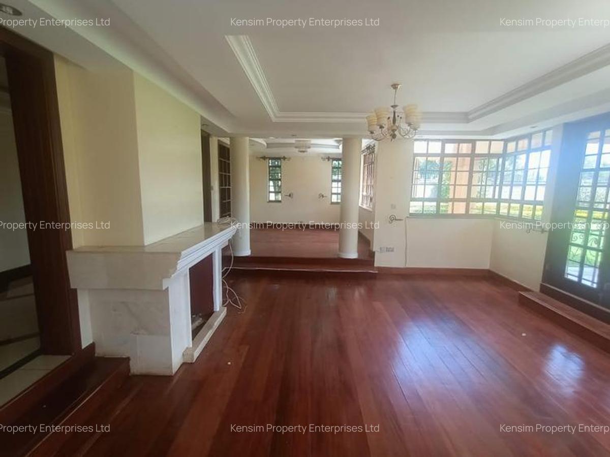 5 Bed House with En Suite in Runda - 3