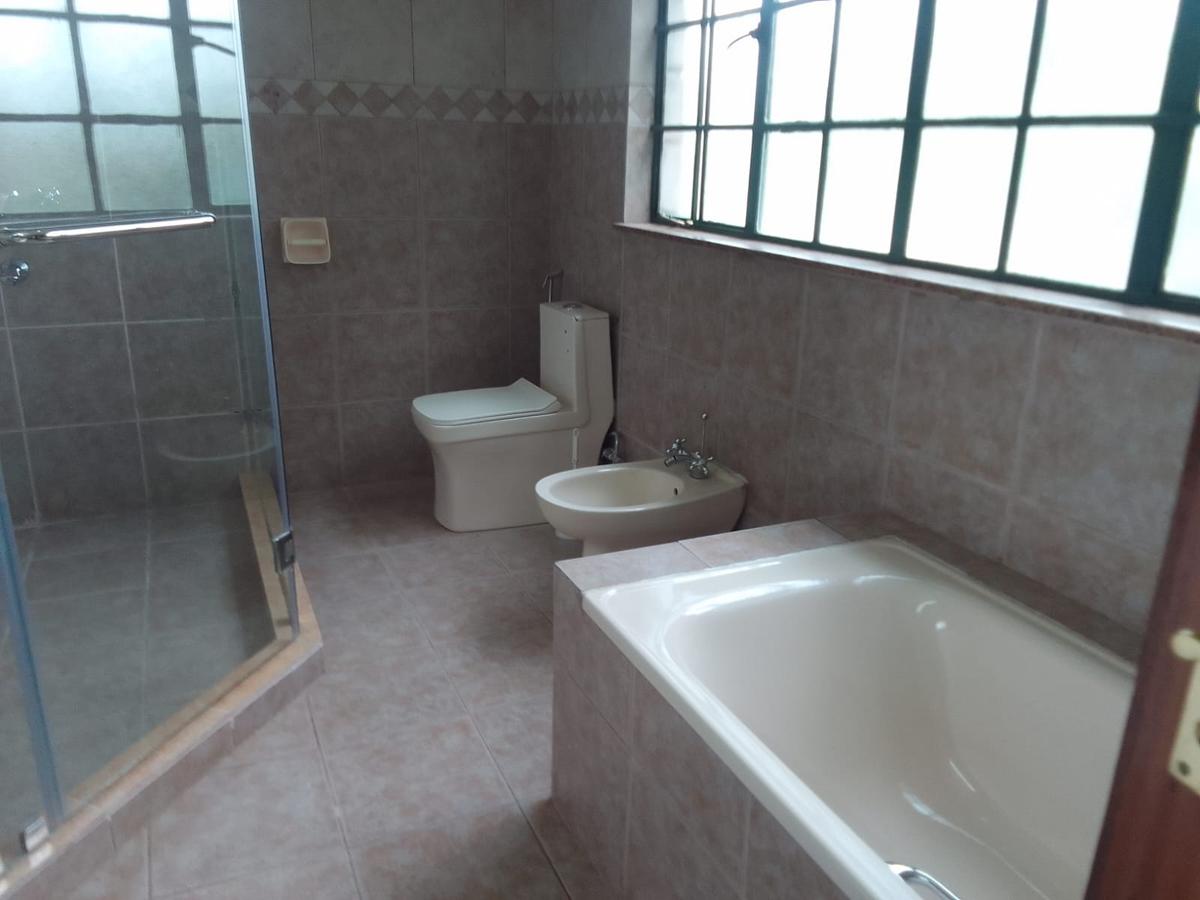4 Bed Townhouse with En Suite in Westlands Area - 9