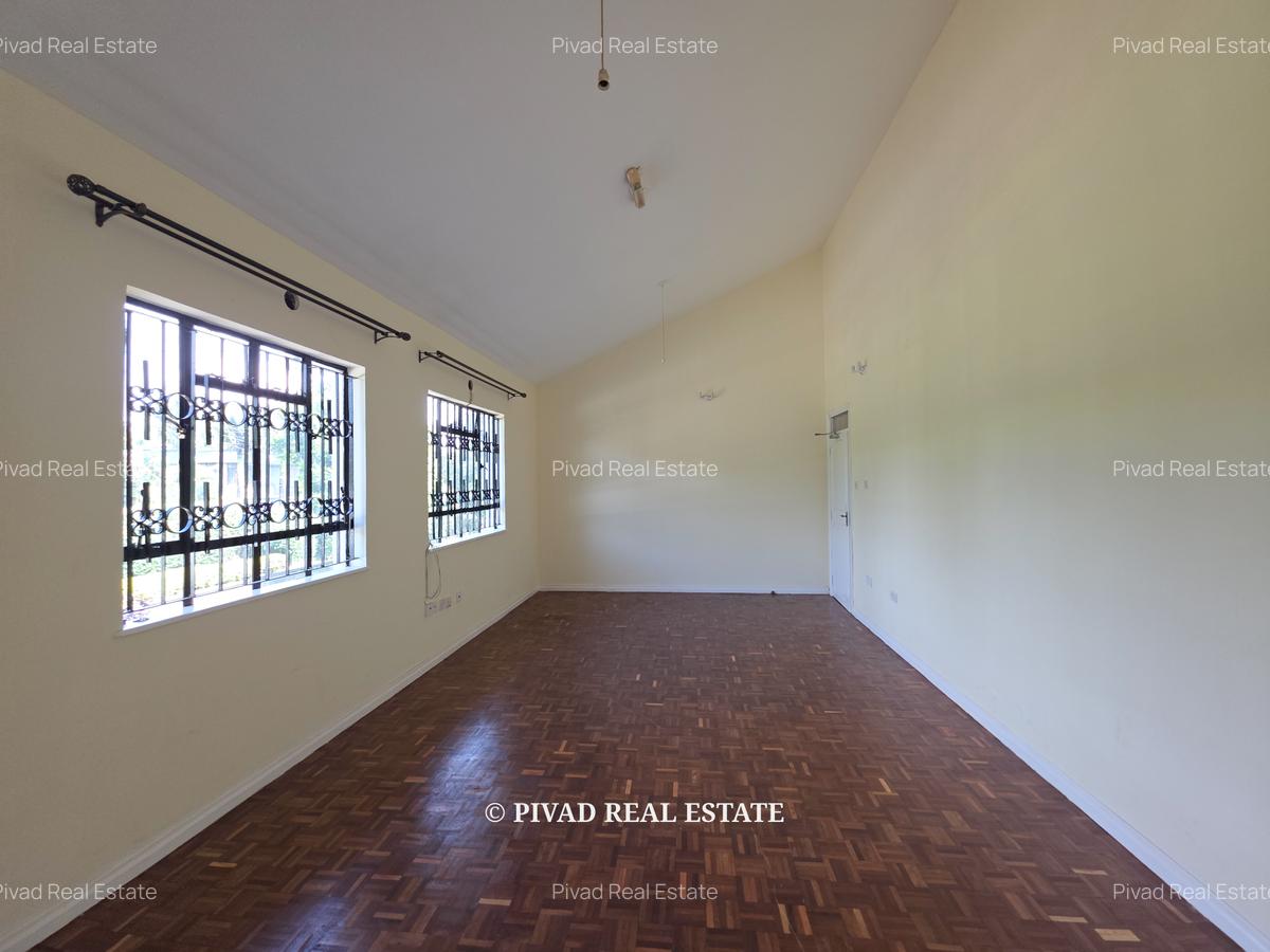5 Bed House with Garden in Runda - 3