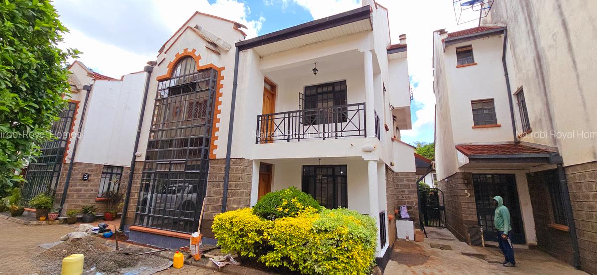4 Bed Townhouse with En Suite at Mbaazi Road - 2