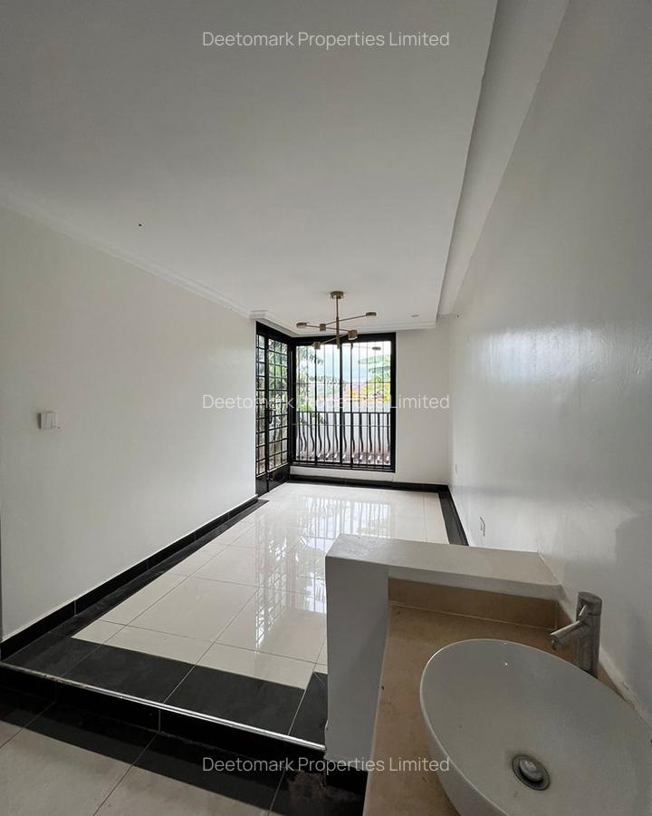 5 Bed Townhouse with En Suite at Rongai - 7