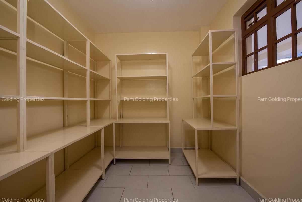 7 Bed House with En Suite in Karen - 11