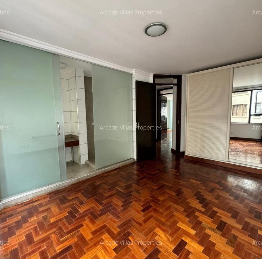 3 Bed Apartment with En Suite in Riverside - 9