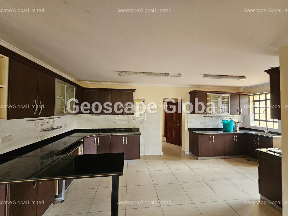 4 Bed House with En Suite in Kitisuru - 3