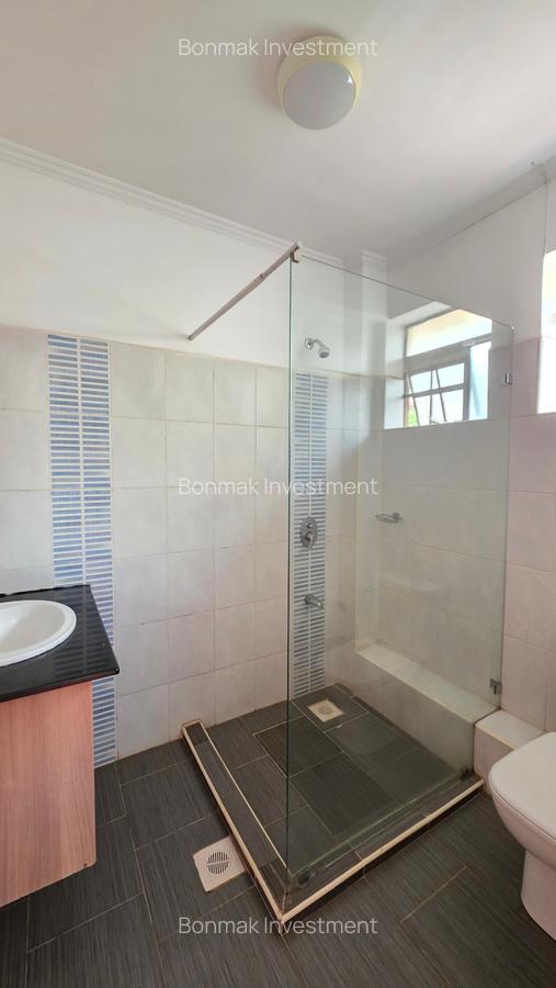 5 Bed Townhouse with En Suite at Kitisuru - 20