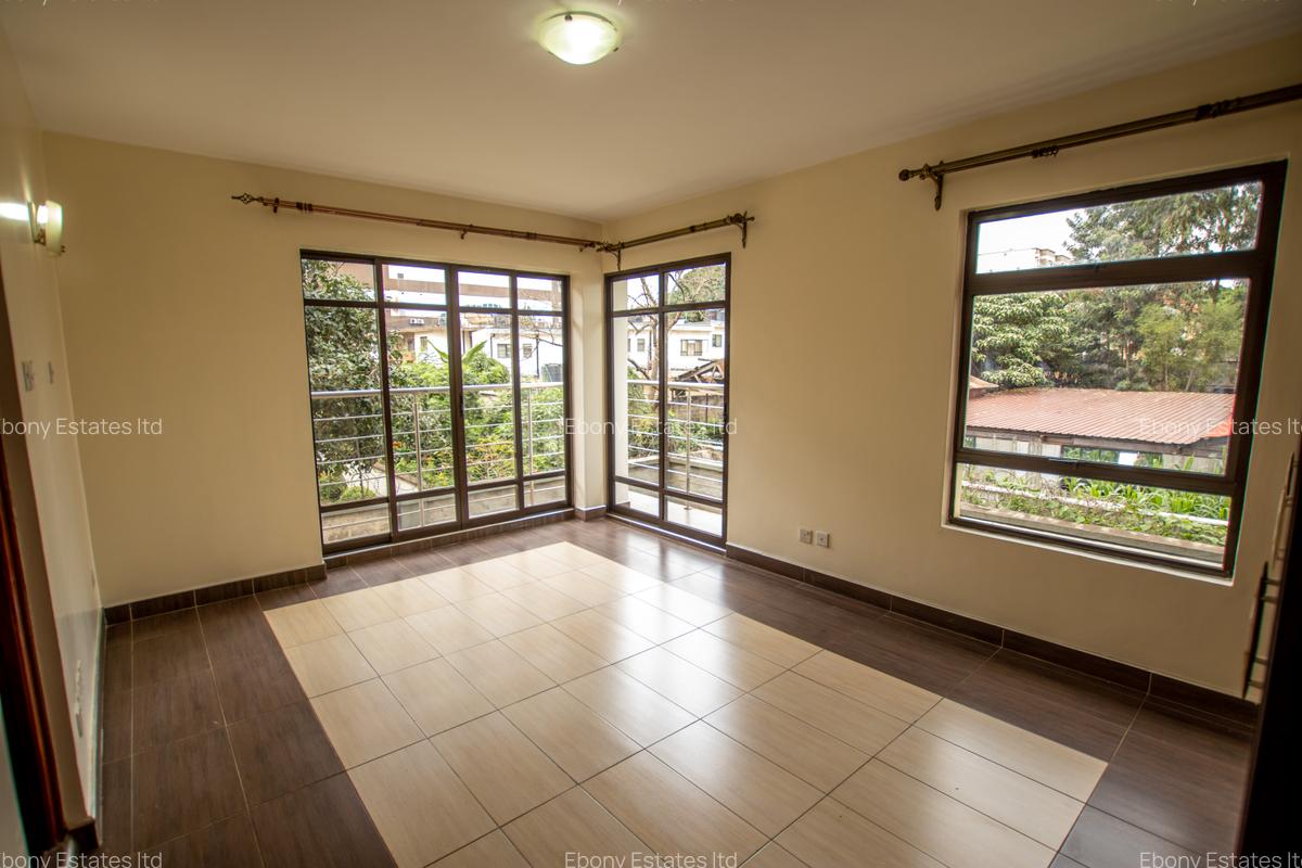 2 Bed Apartment with En Suite at Westlands Road - 8