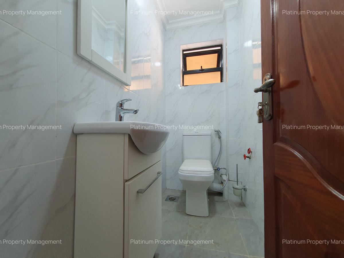 3 Bed Apartment with En Suite at City Park Drive - 10