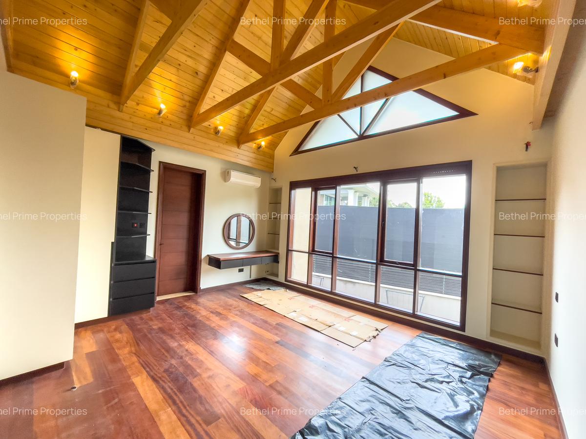 4 Bed Villa with En Suite in Runda - 13