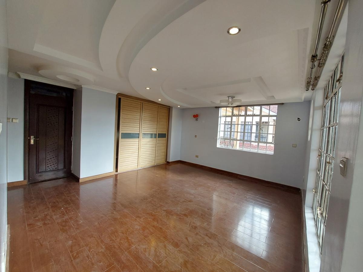 5 Bed Townhouse with En Suite at Convent Drive - 16