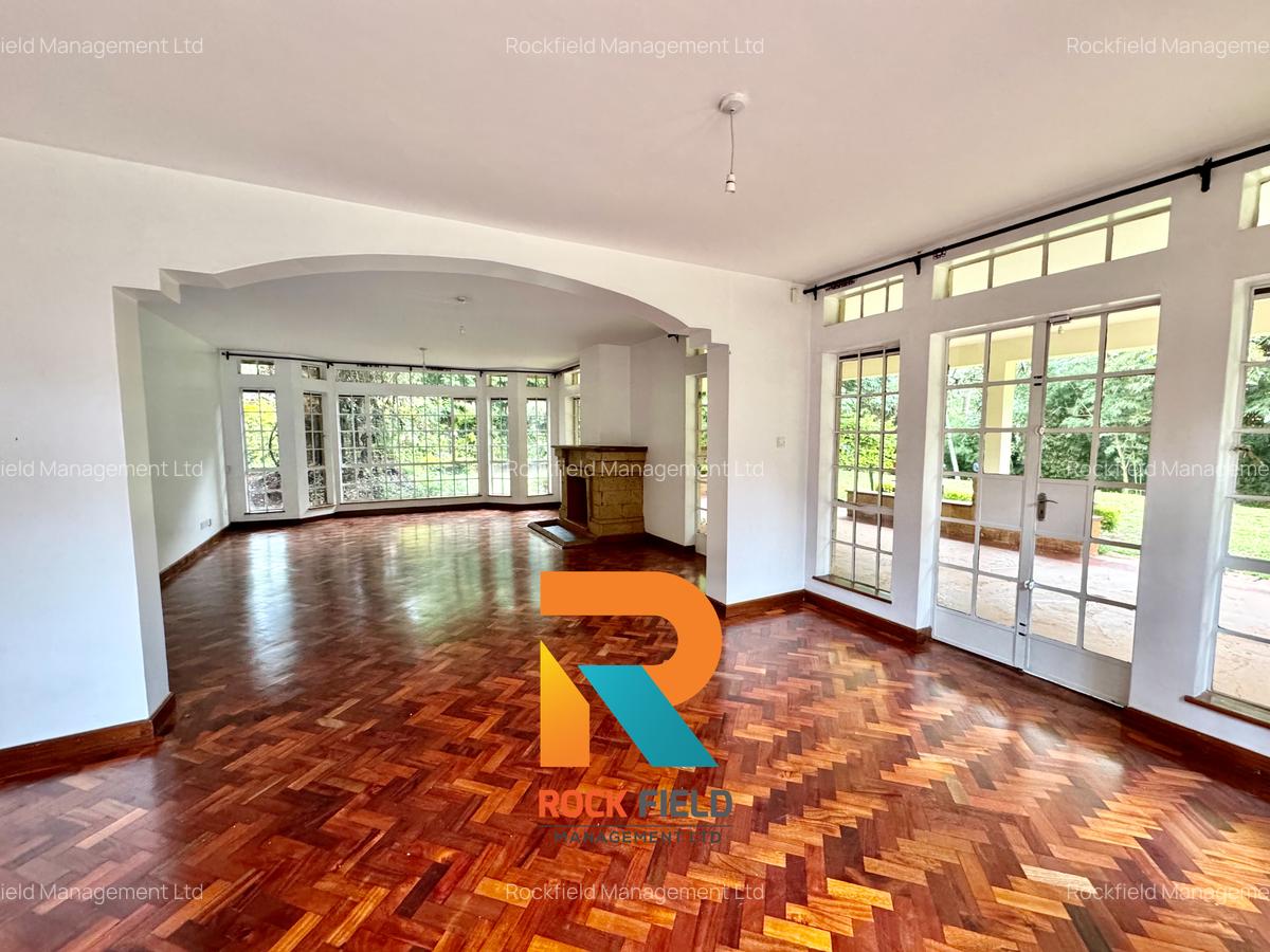 5 Bed Townhouse with En Suite in Rosslyn - 3