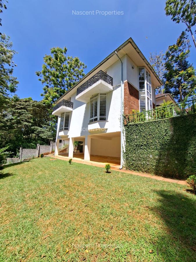 5 Bed House with En Suite in Rosslyn - 2