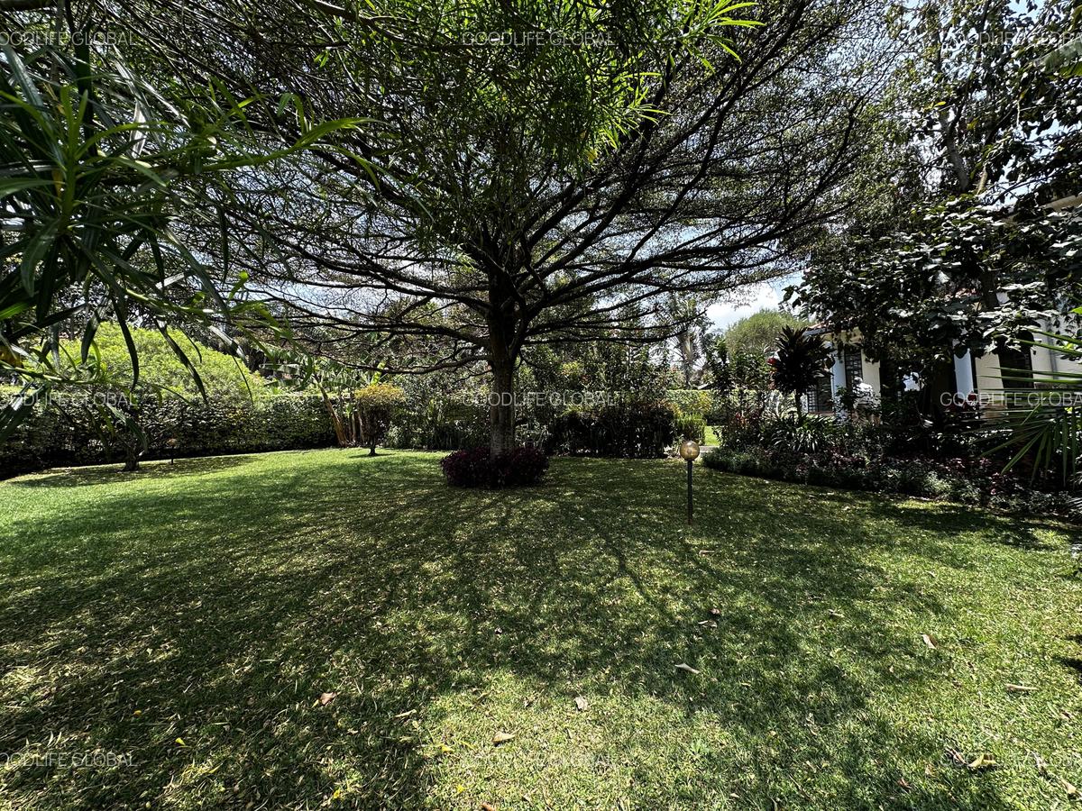 4 Bed Villa with En Suite at Nyari - 5