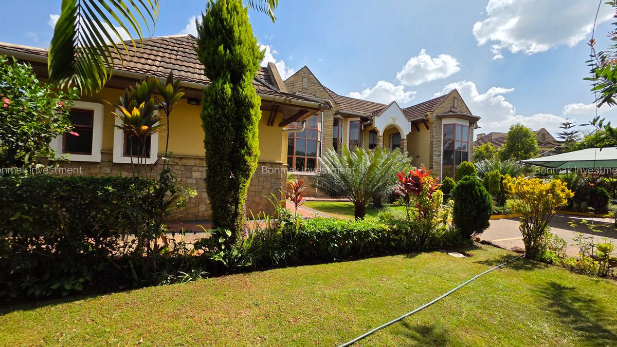 5 Bed Townhouse with En Suite at Old Runda - 19