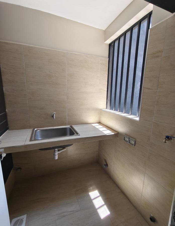 Serviced 2 Bed Apartment with Swimming Pool in Kitisuru - 7