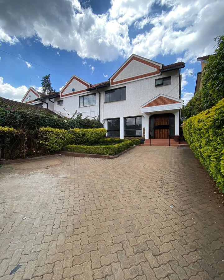 3 bed townhouse with en suite in kileleshwa